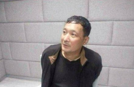 圖為在逃犯罪嫌疑人王慶新。