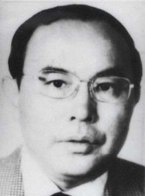 胡玉興 現(xiàn)年59歲，外逃前任山西省太原市住房制度改革辦公室主任，2002年7月逃往澳大利亞或新西蘭。