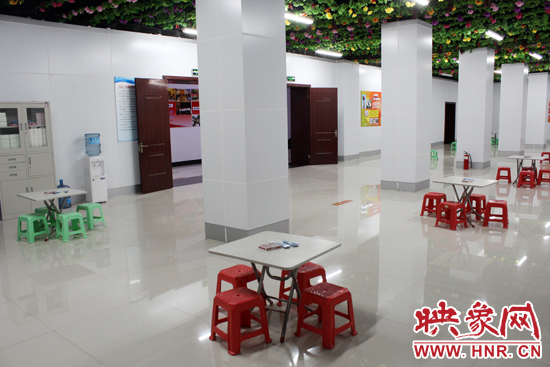 為了給市民納涼避暑創(chuàng)造舒適的環(huán)境，今年鄭州市人防辦加大了投入，對納涼點進行了升級改造