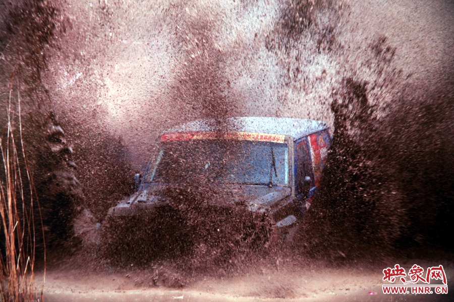 賽車的世界、更是男人的世界。圖為部分參展攝影作品。