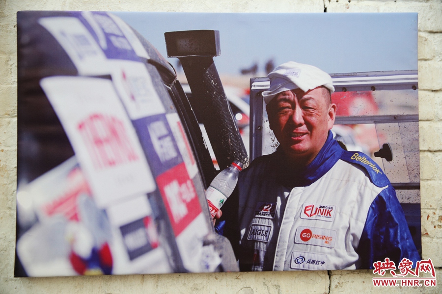 賽車的世界、更是男人的世界。圖為部分參展攝影作品。