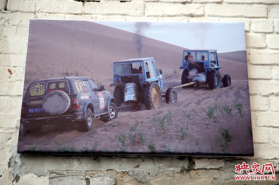 賽車的世界、更是男人的世界。圖為部分參展攝影作品。