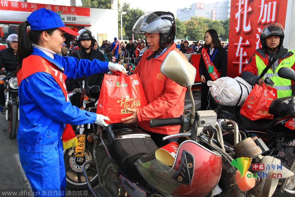 今年廣東、廣西兩省共193座中石化油站將為返鄉(xiāng)車主提供“6+X”免費(fèi)服務(wù)，并將為1萬名“返鄉(xiāng)摩騎”免