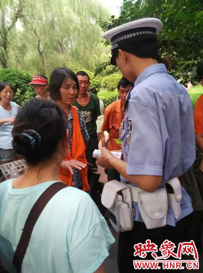 令人憤怒的是，這名老太太竟然報(bào)警說“她被環(huán)衛(wèi)工打了”