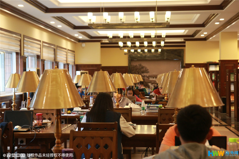 重慶大學改造翻新的“民國風圖書館”走紅網(wǎng)絡，引得無數(shù)網(wǎng)友點贊