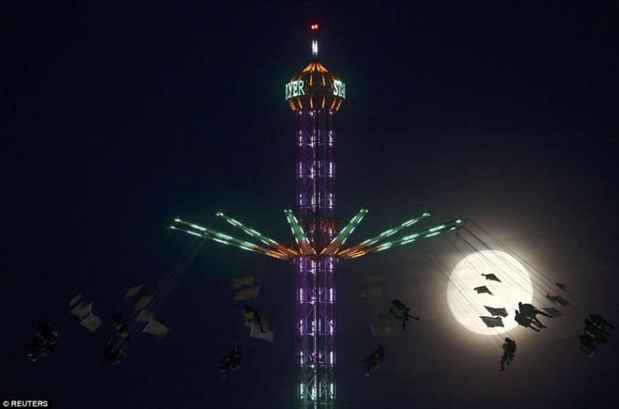 68年來最大！今晚夜空上演超級月亮