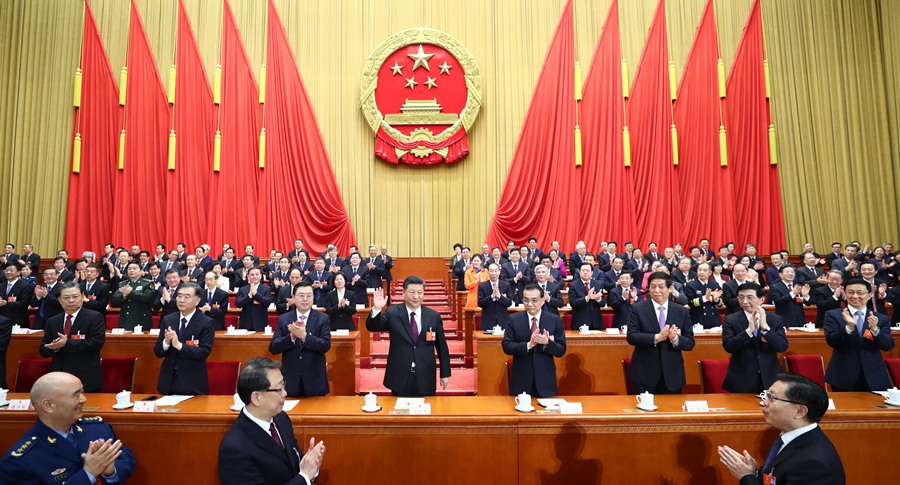 習(xí)近平當(dāng)選國(guó)家主席、中央軍委主席