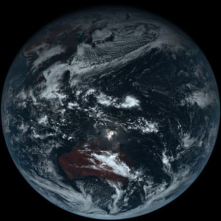 日本衛(wèi)星拍下地球真正的樣貌。（圖／翻攝自日本氣象廳）