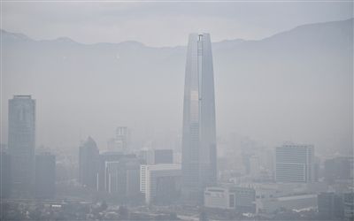 21日，智利首都圣地亞哥被霧霾籠罩。