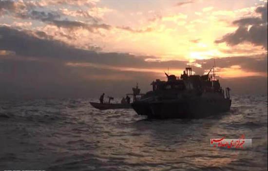 圖為被伊朗俘獲美軍艦艇。