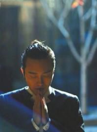 網(wǎng)傳李玉剛“出家”的照片。