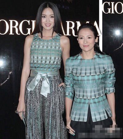 就算氣場絕對強大的貝嫂，跟張梓琳合影幾乎可以讓人忽視