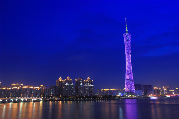 不要溫和地走進那個良夜 因為夜太美！
