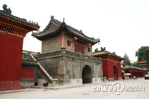三位印度高僧曾于開元年間在大興善寺譯經(jīng)宏法,其中善無畏更是被唐玄宗尊為國師。