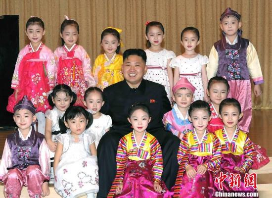 據(jù)朝中社5月30日?qǐng)?bào)道，朝鮮勞動(dòng)黨第一書(shū)記、朝鮮國(guó)防委員會(huì)第一委員長(zhǎng)、朝鮮人民軍最高司令官金正恩在兒