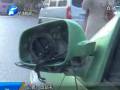 水泥罐車爆胎 出租車路過(guò)遭殃