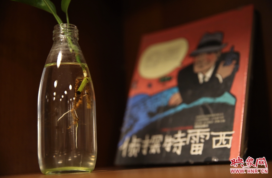 書店內(nèi)的裝飾。