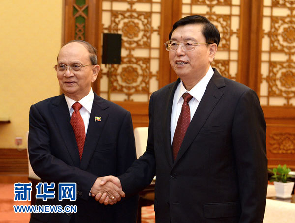 6月27日，全國人大常委會(huì)委員長張德江在北京人民大會(huì)堂會(huì)見緬甸總統(tǒng)吳登盛。 新華社記者劉建生攝