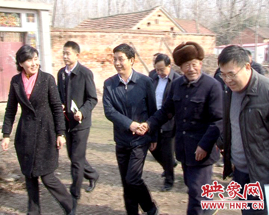 金冬江、李萬(wàn)順、吳文立一行赴正陽(yáng)縣慰問(wèn)